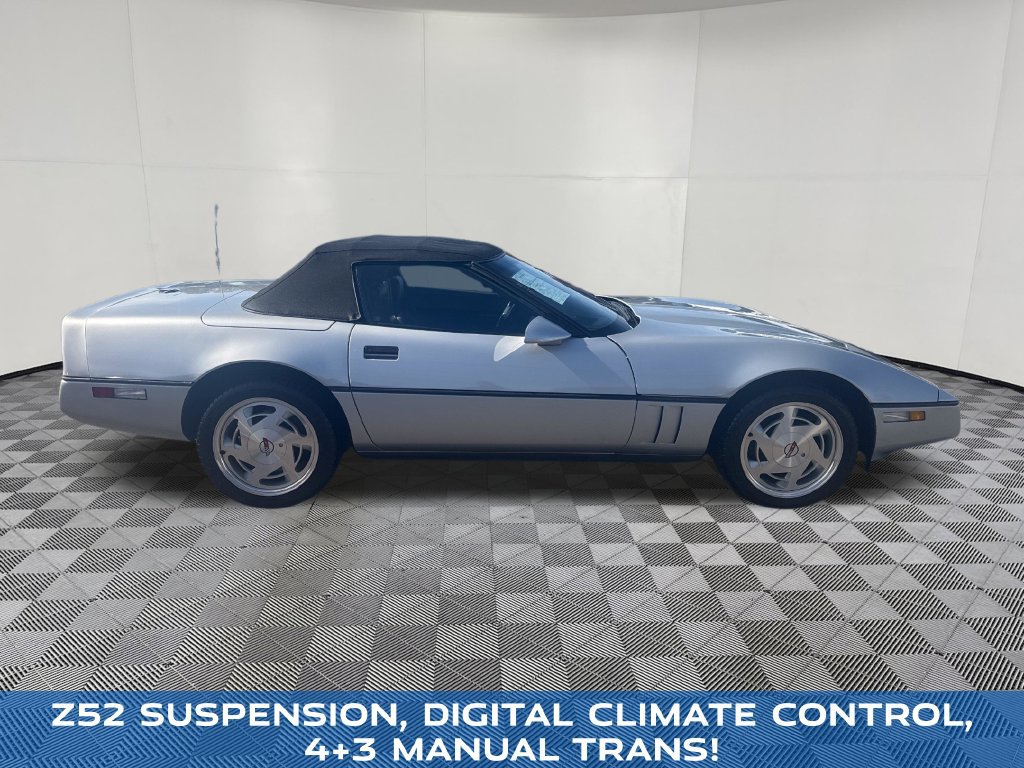 Used 1988 Chevrolet Corvette Convertible RWD image 7