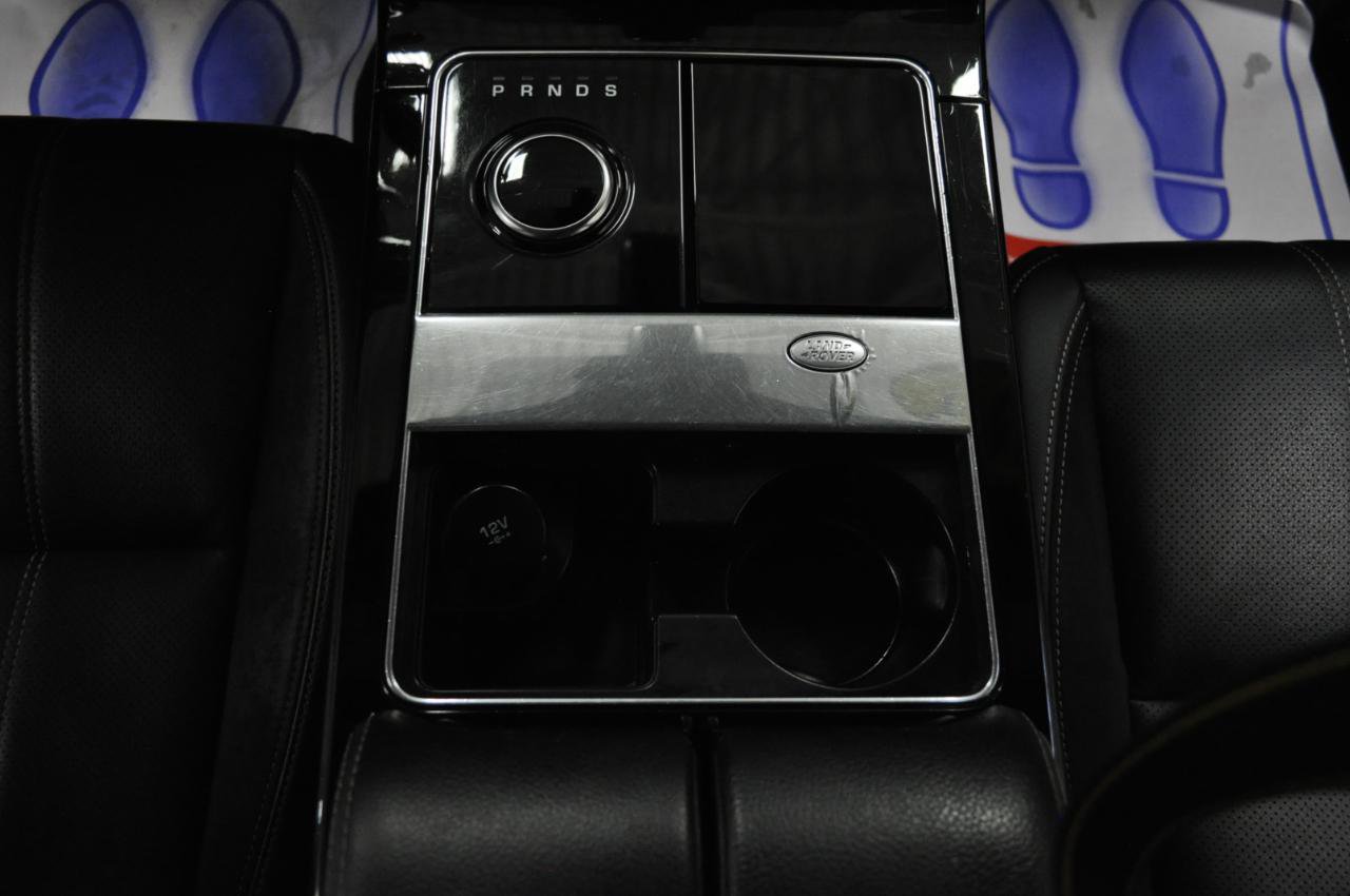 Used 2018 Land Rover Range Rover Velar R-Dynamic SE AWD/4WD image 16