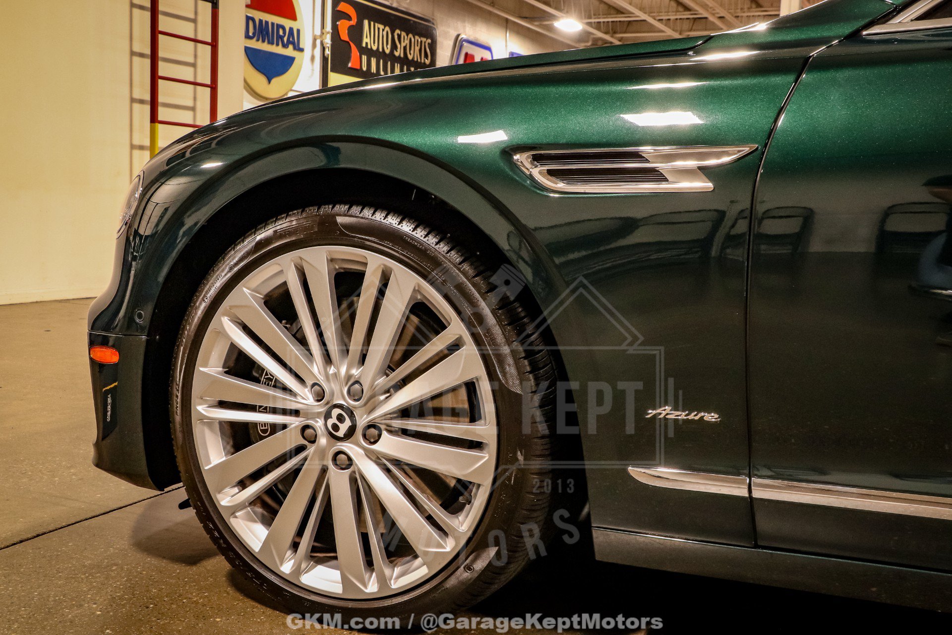 Used 2023 Bentley Flying Spur Azure AWD/4WD image 39