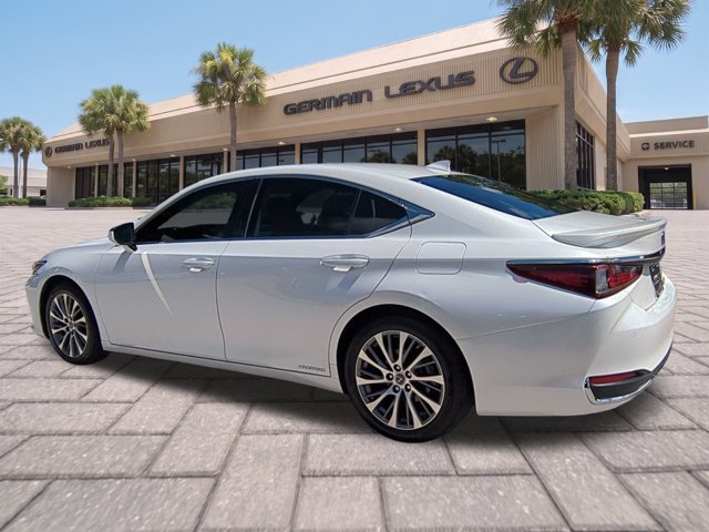 Certified 2020 Lexus ES 300h w/ Premium Package FWD image 6