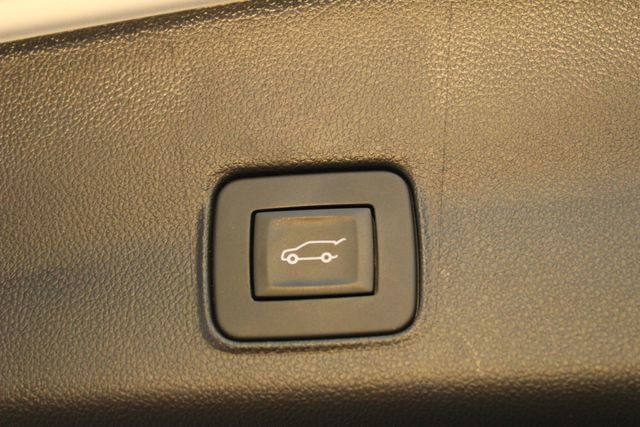 Used 2025 Chevrolet TrailBlazer LT w/ Convenience Package image 16