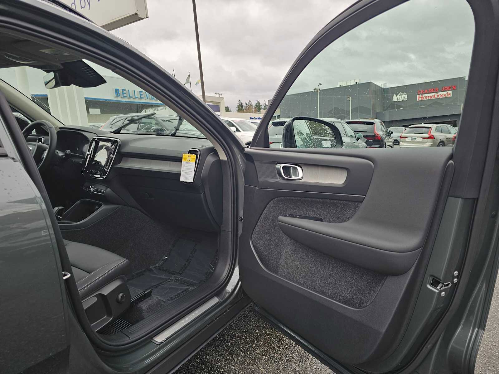 New 2026 Volvo XC40 B5 Core w/ Climate Package image 12