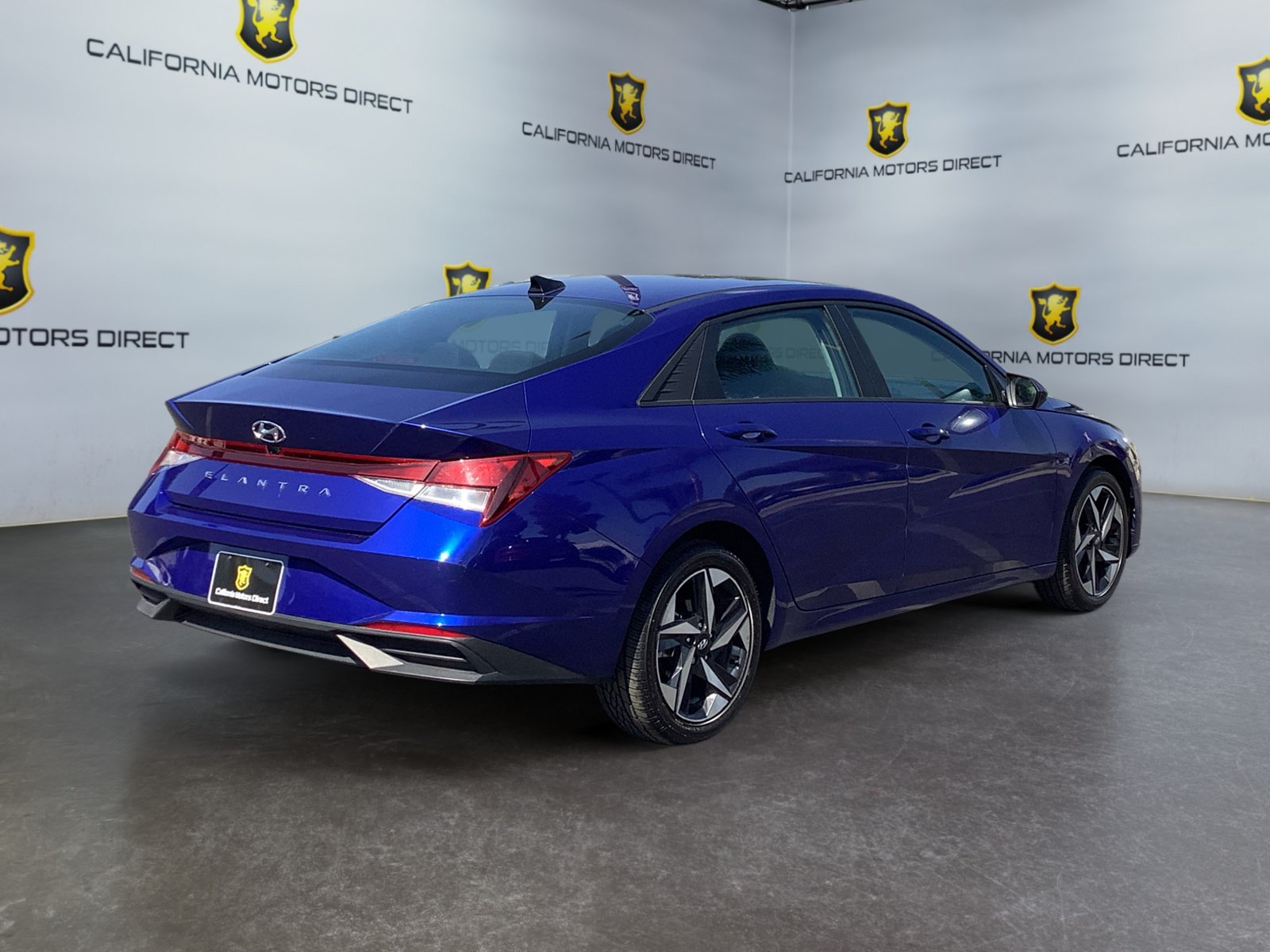 Used 2023 Hyundai Elantra SEL w/ Convenience Package FWD image 5