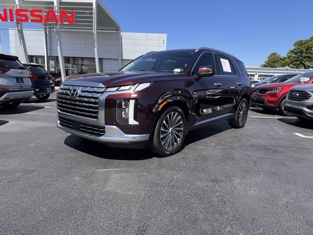 Used 2023 Hyundai Palisade Calligraphy image 1