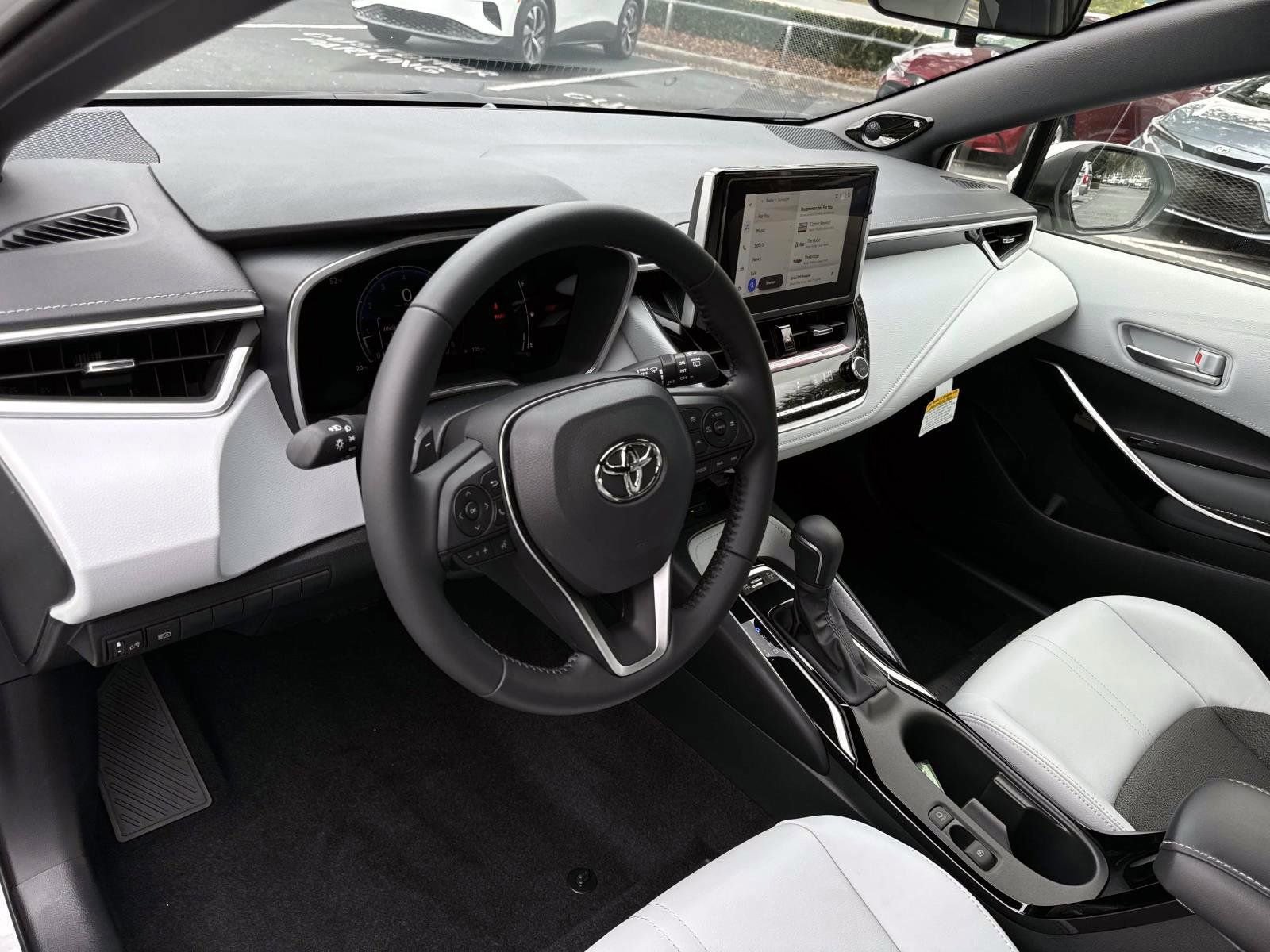 Used 2025 Toyota Corolla XSE image 12