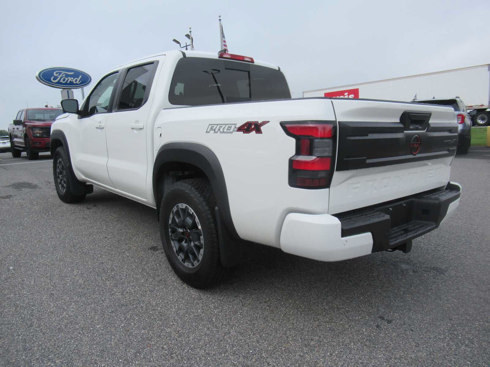 Used 2025 Nissan Frontier PRO-4X w/ Pro Convenience Package AWD/4WD image 7