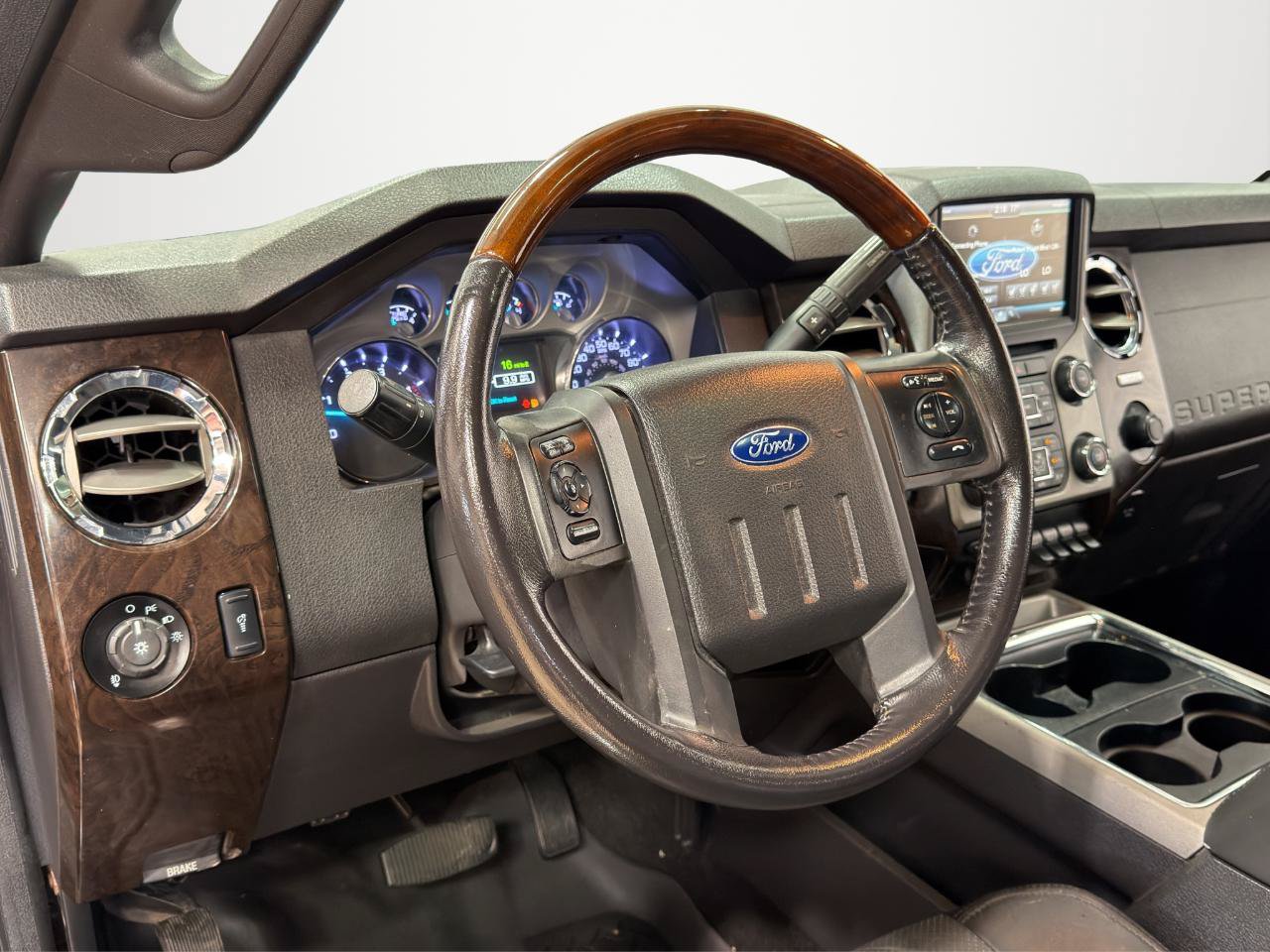 Used 2016 Ford F450 Platinum AWD/4WD image 15