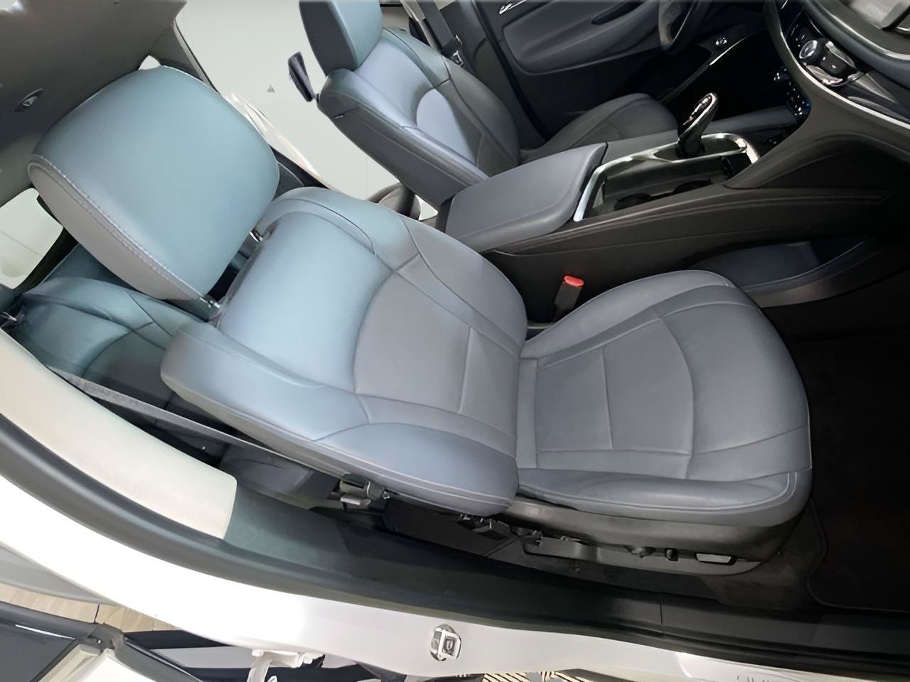 Used 2020 Buick Enclave Essence FWD image 18
