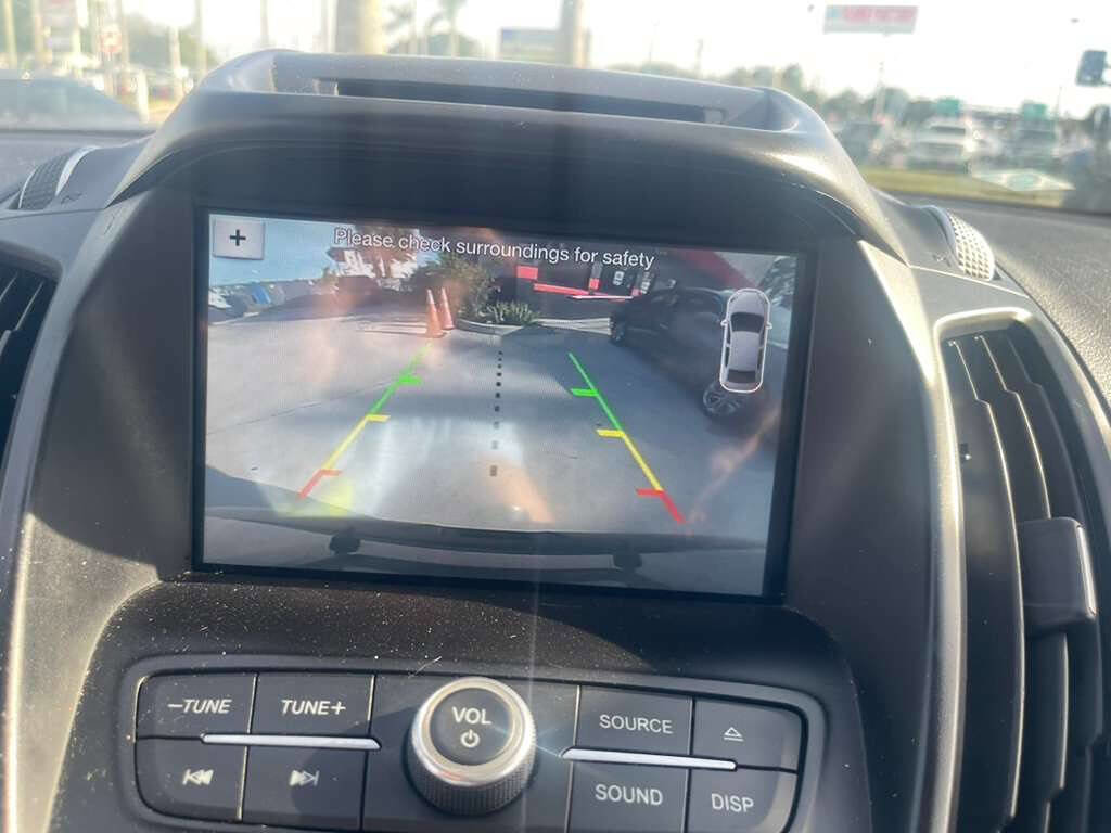 Used 2018 Ford Escape SEL image 21