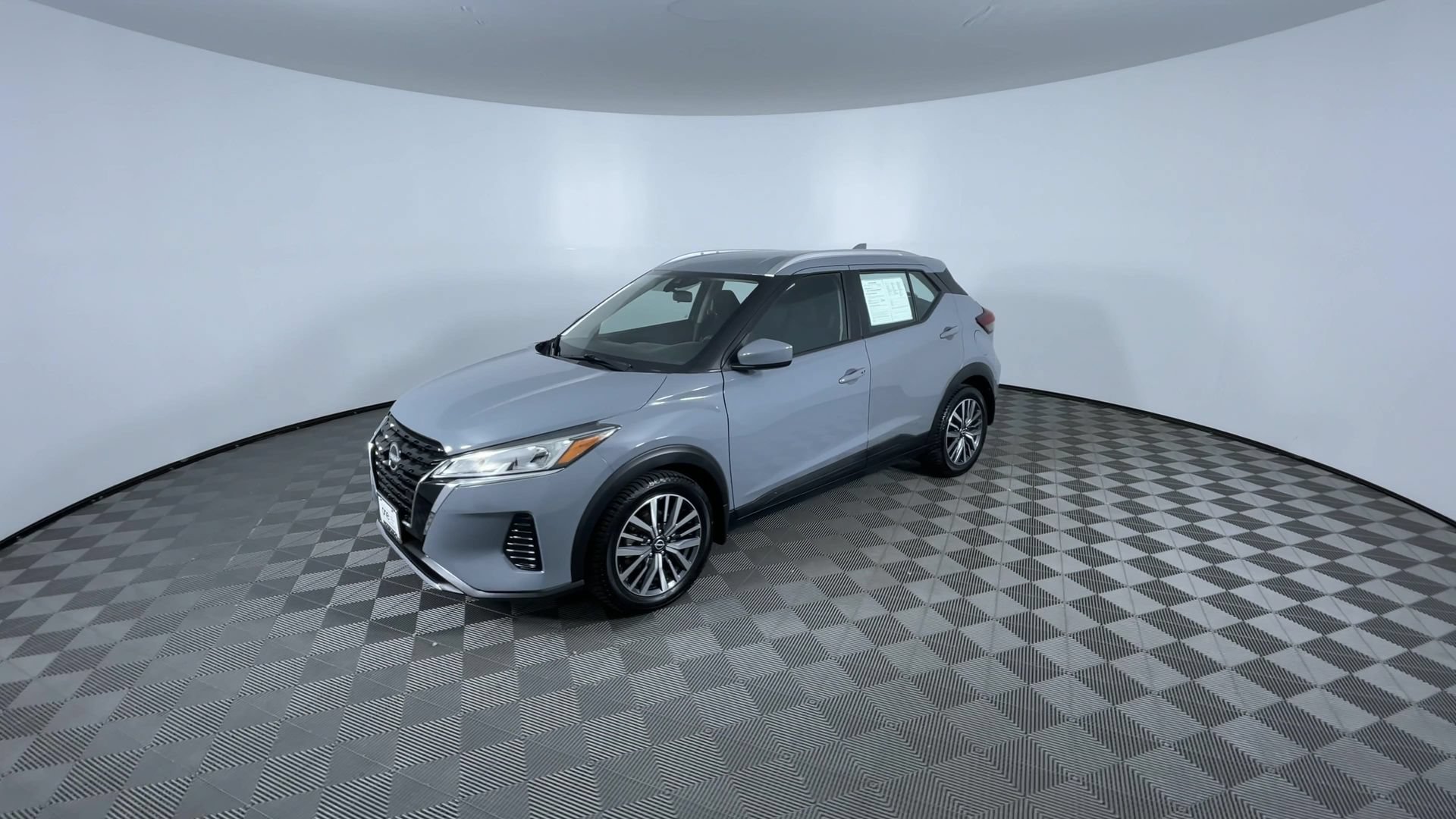 Used 2023 Nissan Kicks SV FWD image 4