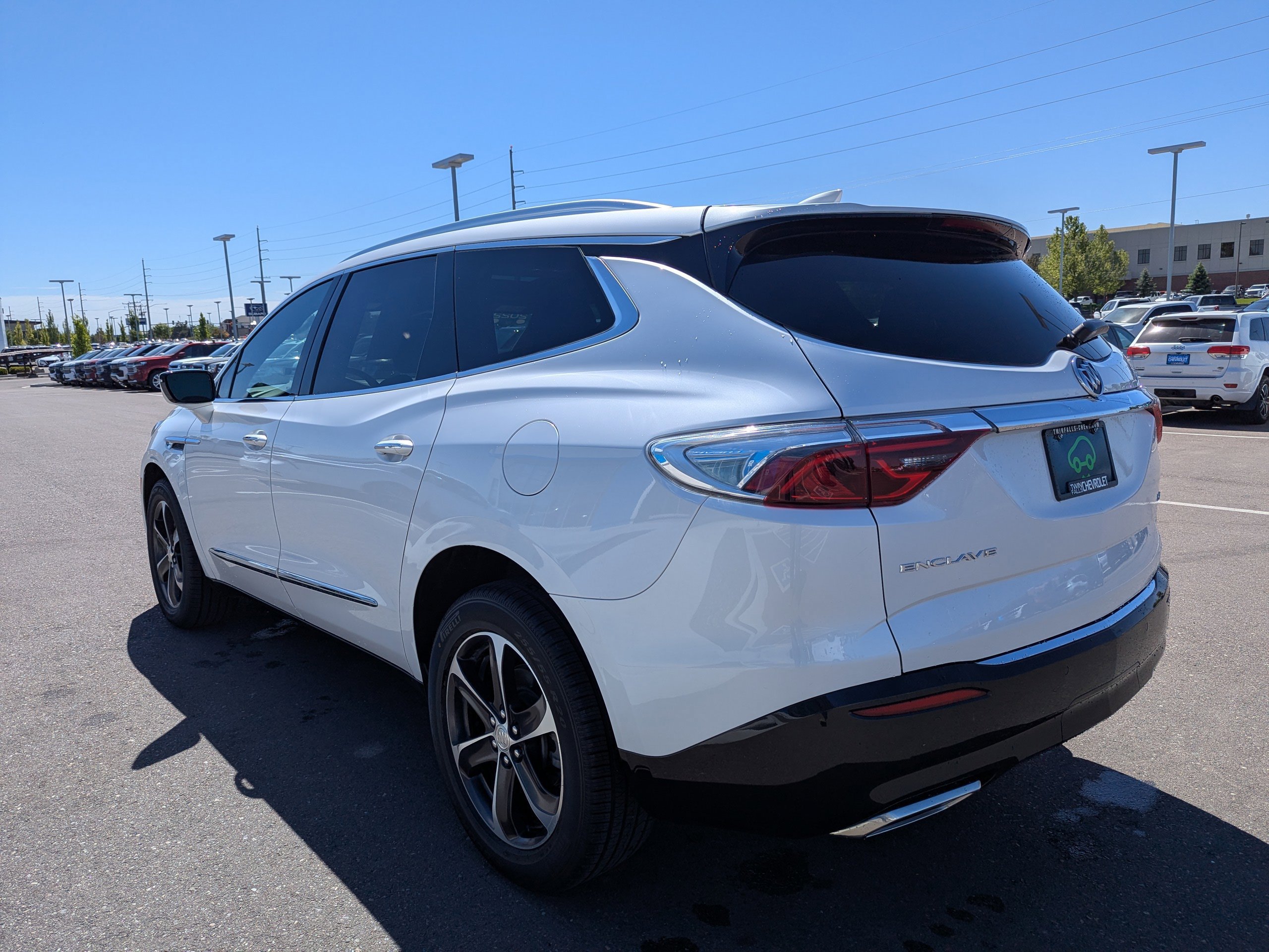 Certified 2022 Buick Enclave Essence w/ Experience Buick Package AWD/4WD image 34