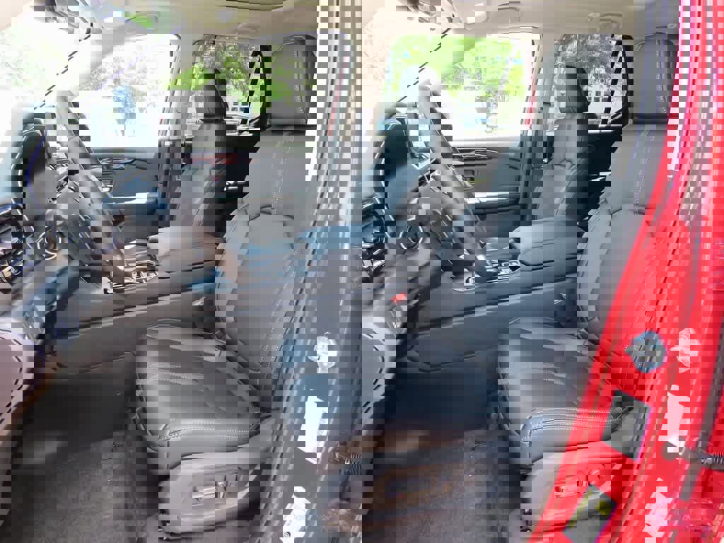 New 2025 Honda Pilot Touring image 12