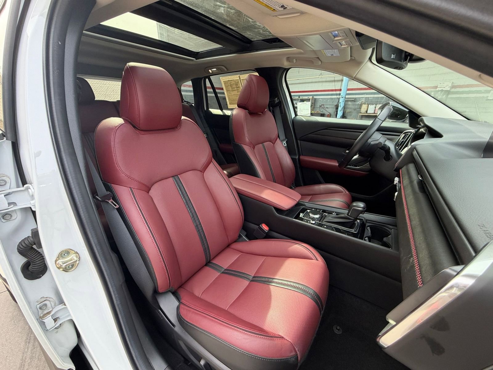 Used 2025 MAZDA CX-50 2.5 Hybrid w/ Premium Plus Pkg image 39