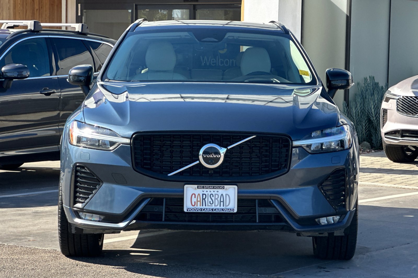 Certified 2023 Volvo XC60 B5 Ultimate w/ Protection Package Premier image 9