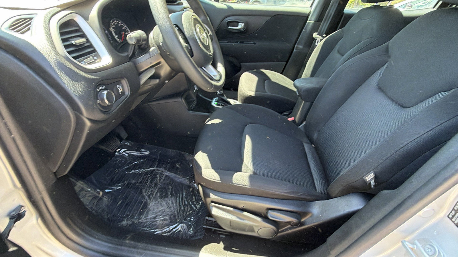 Used 2020 Jeep Renegade Sport w/ UConnect 7.0 Group image 16