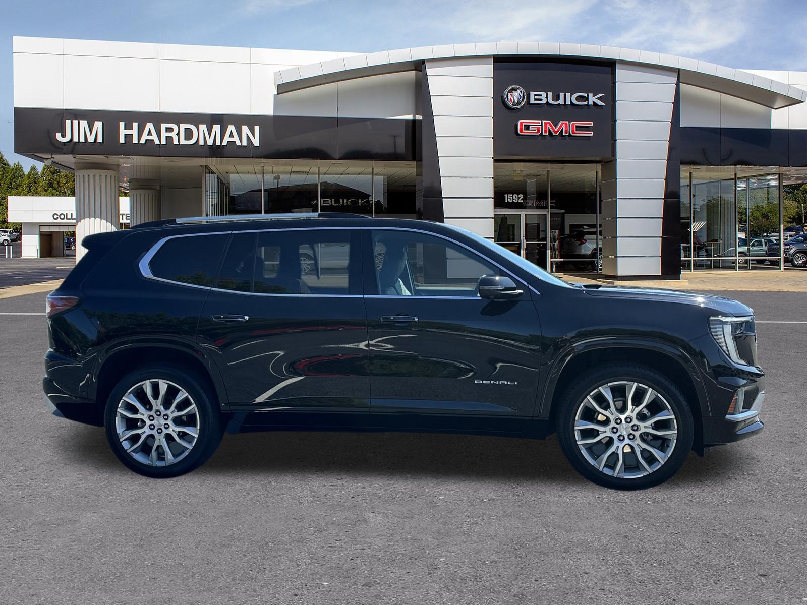 Used 2025 GMC Acadia Denali w/ Super Cruise Package FWD image 8