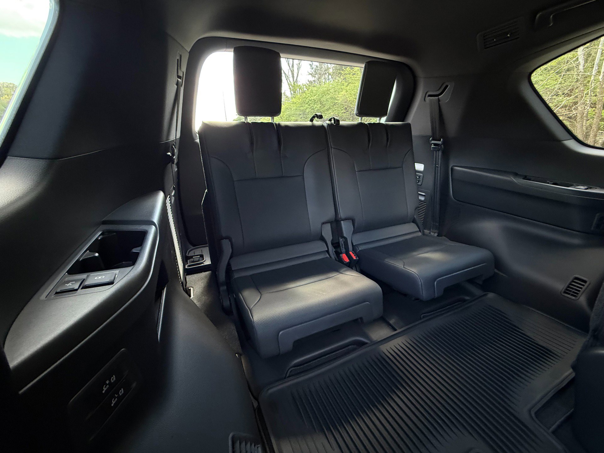 Used 2024 Lexus LX 600 F Sport image 27