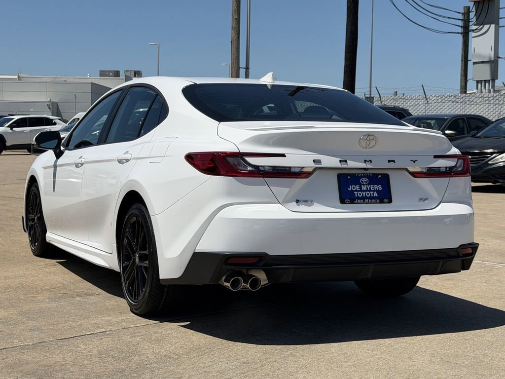 Used 2026 Toyota Camry SE FWD image 7