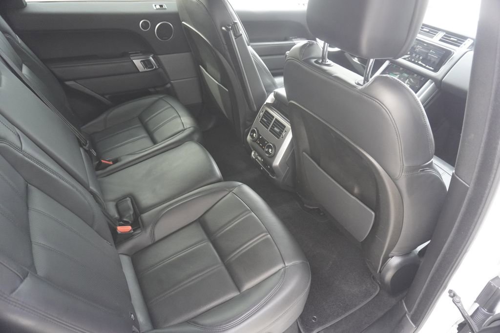 Used 2018 Land Rover Range Rover Sport HSE image 26