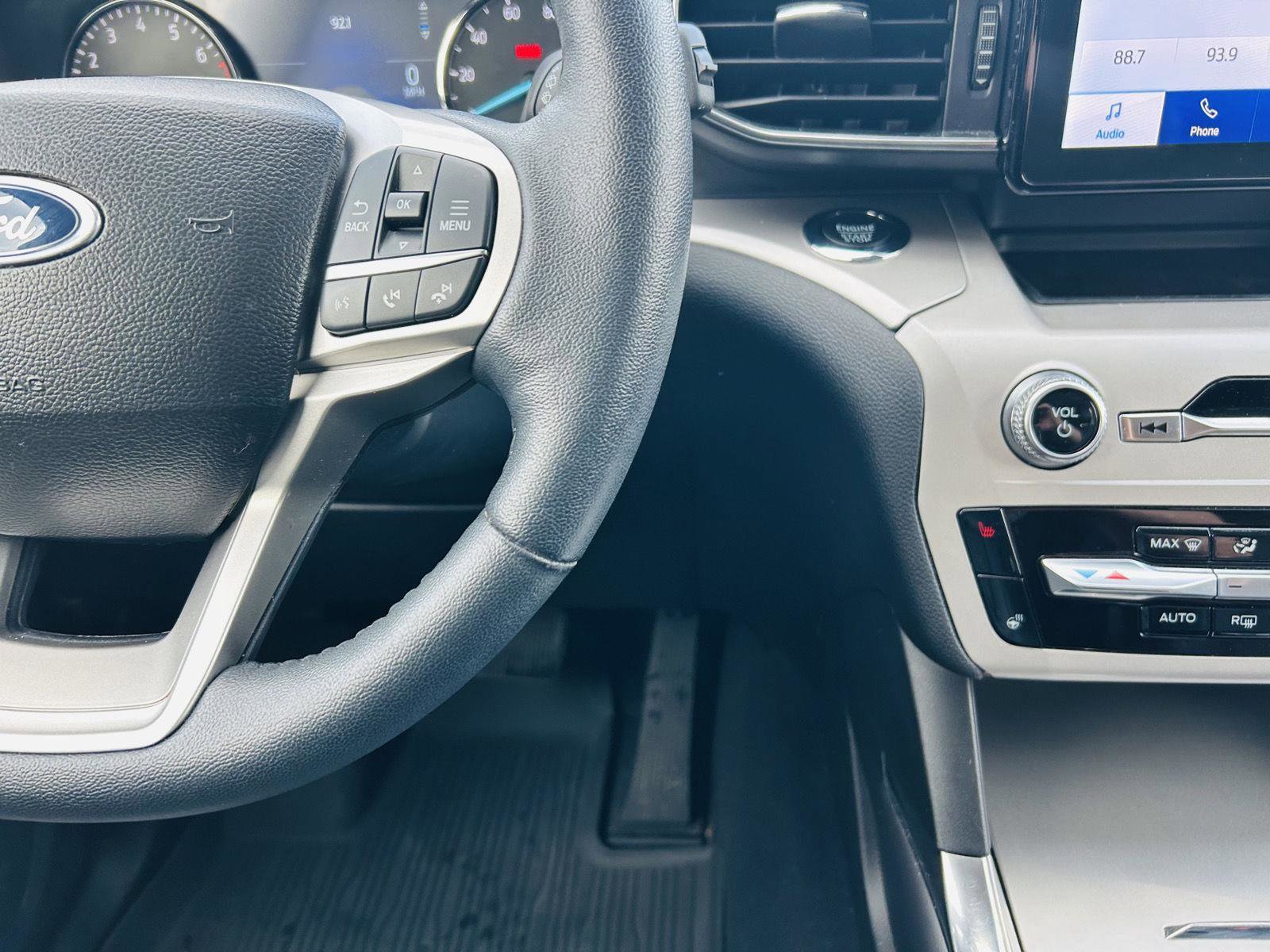 Used 2023 Ford Explorer XLT w/ Equipment Group 202A image 20