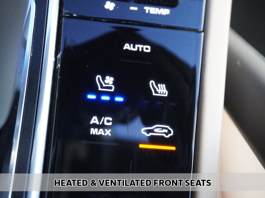 Used 2020 Porsche Cayenne Turbo image 9