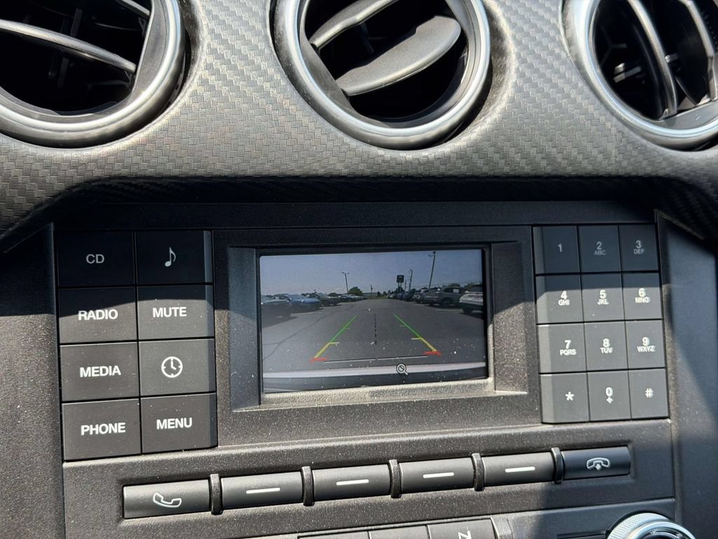 Used 2018 Ford Mustang Coupe RWD image 23