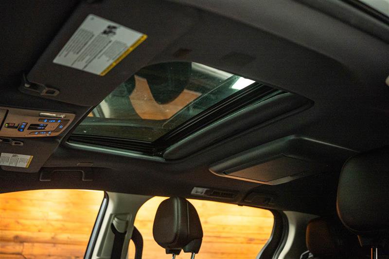 Used 2023 Toyota Sienna Platinum image 26