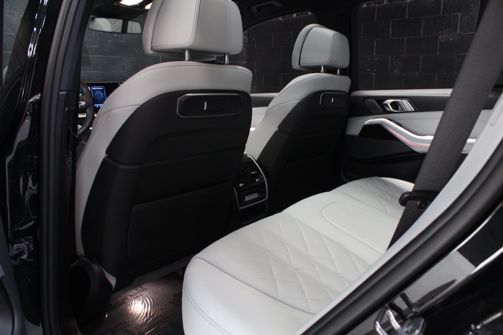 Used 2024 BMW X5 sDrive40i w/ Premium Package RWD image 37