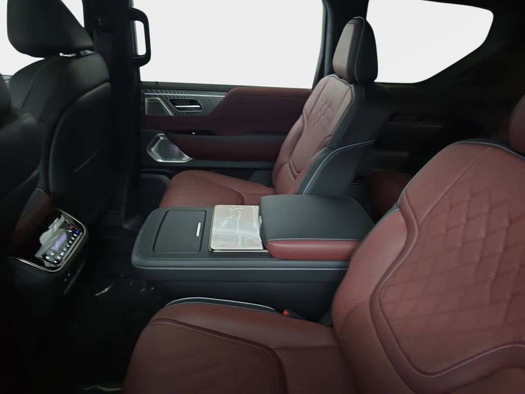 Used 2025 INFINITI QX80 Autograph AWD/4WD image 17