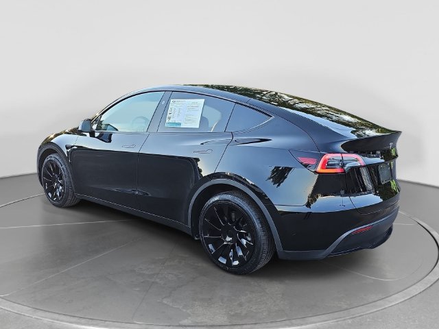 Used 2023 Tesla Model Y Long Range AWD/4WD image 5
