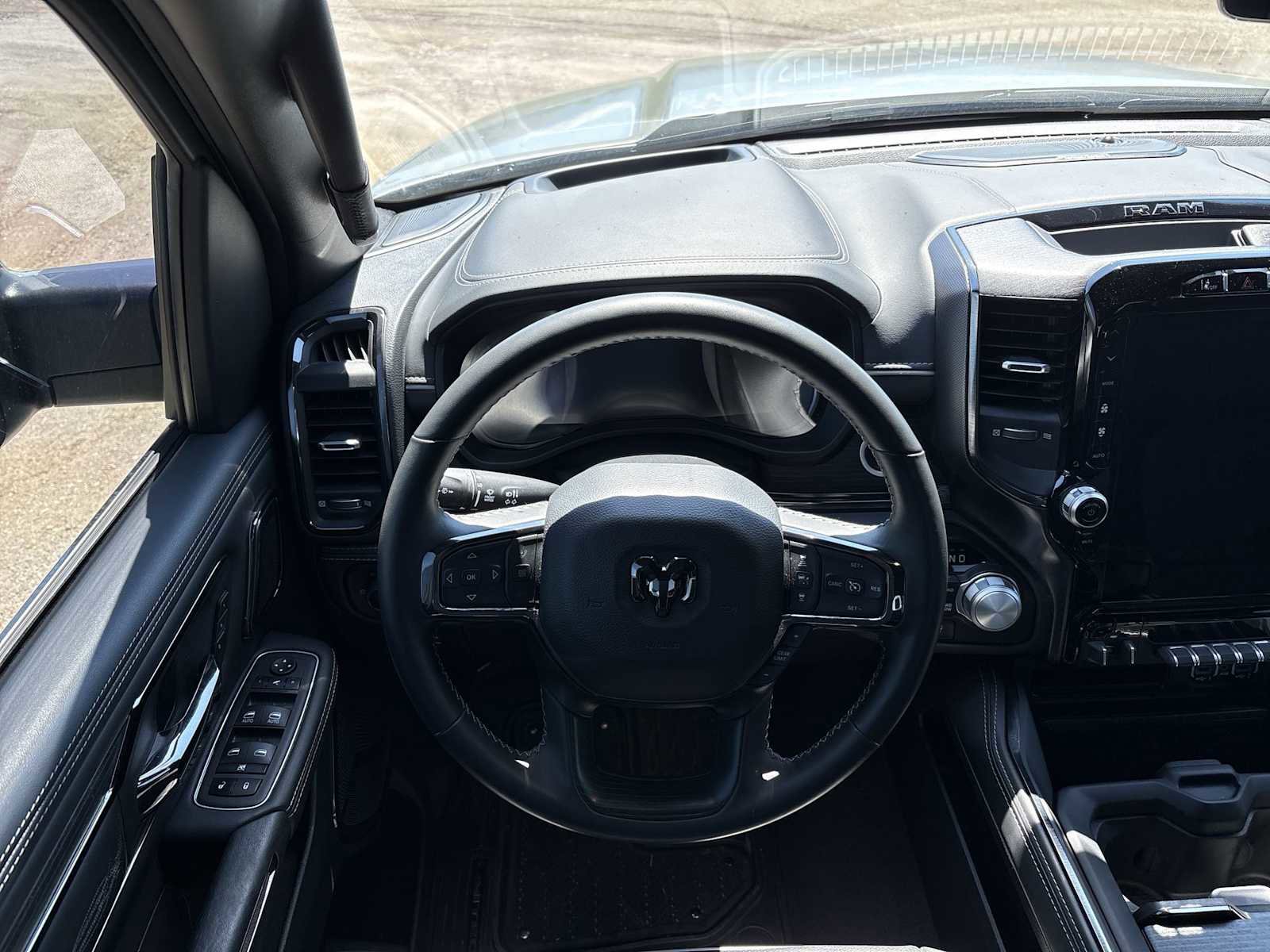 Used 2024 RAM 1500 Limited AWD/4WD image 24