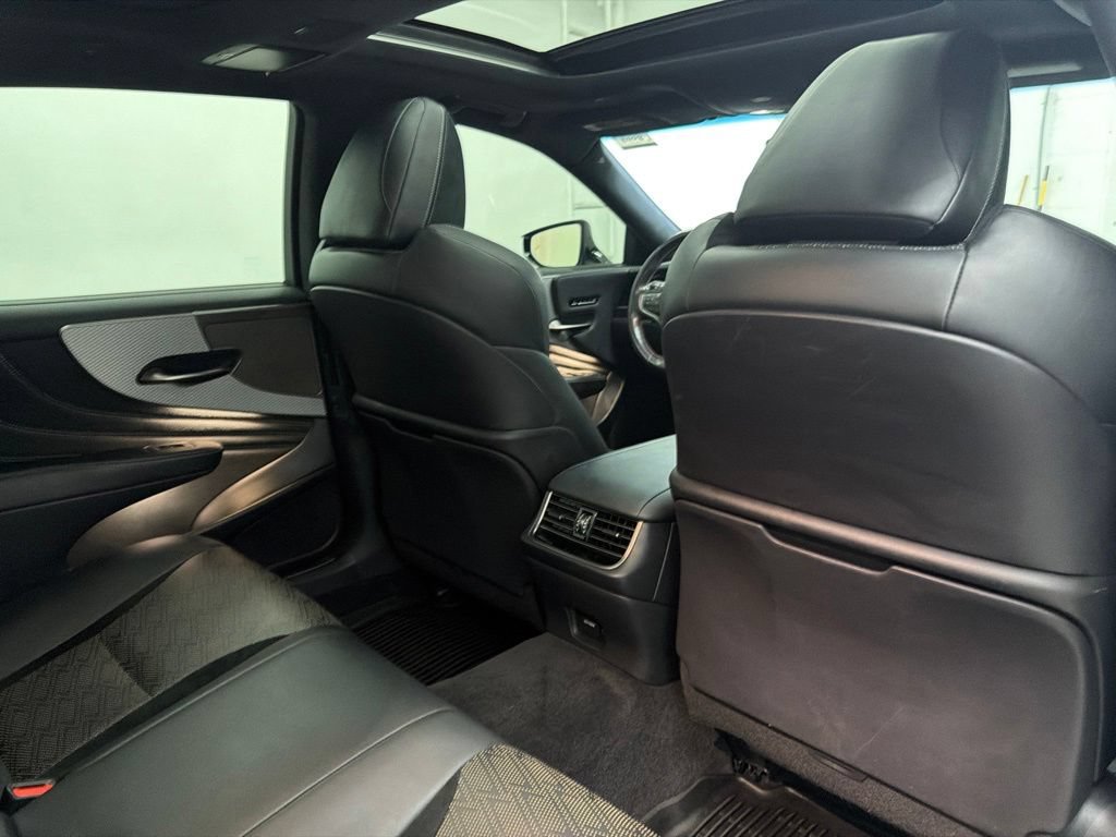 Used 2021 Lexus LS 500 F Sport w/ Accessory Package (Z2) RWD image 26