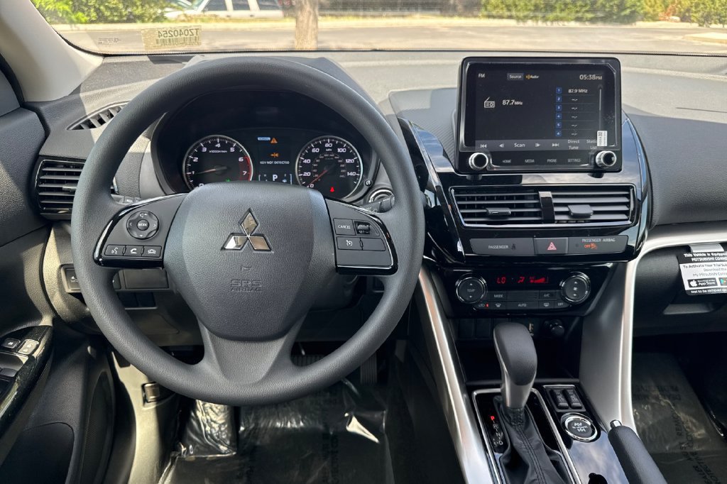 New 2026 Mitsubishi Eclipse Cross LE AWD/4WD image 15