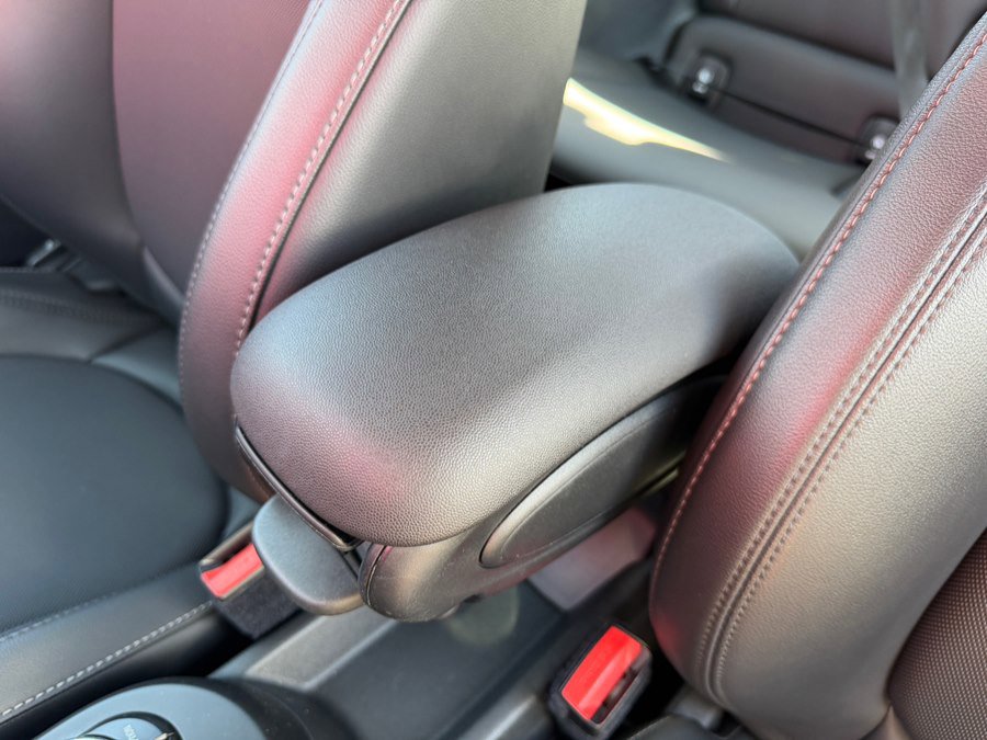 Used 2022 MINI Cooper SE image 27