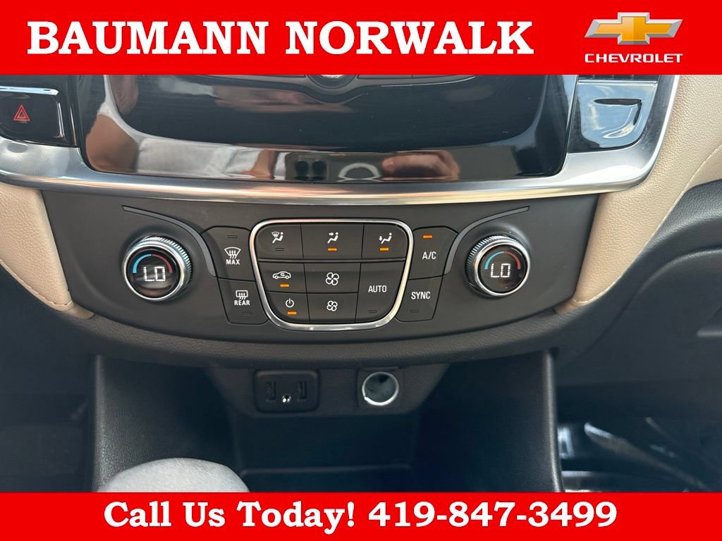 Used 2022 Chevrolet Traverse LS FWD image 22