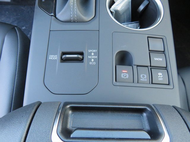 New 2025 Toyota Highlander XLE image 27