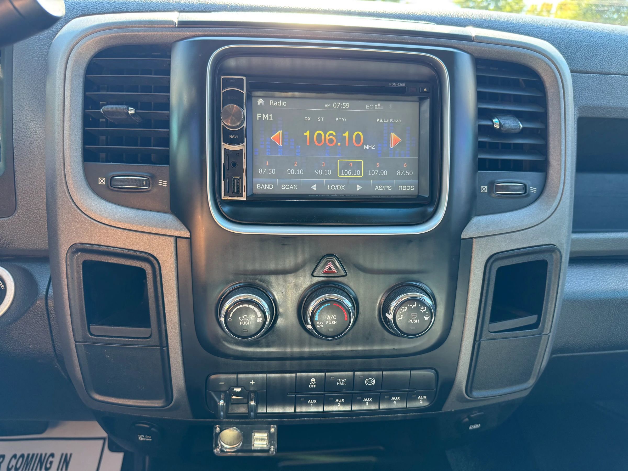 Used 2016 RAM 3500 Tradesman w/ Chrome Appearance Group image 25