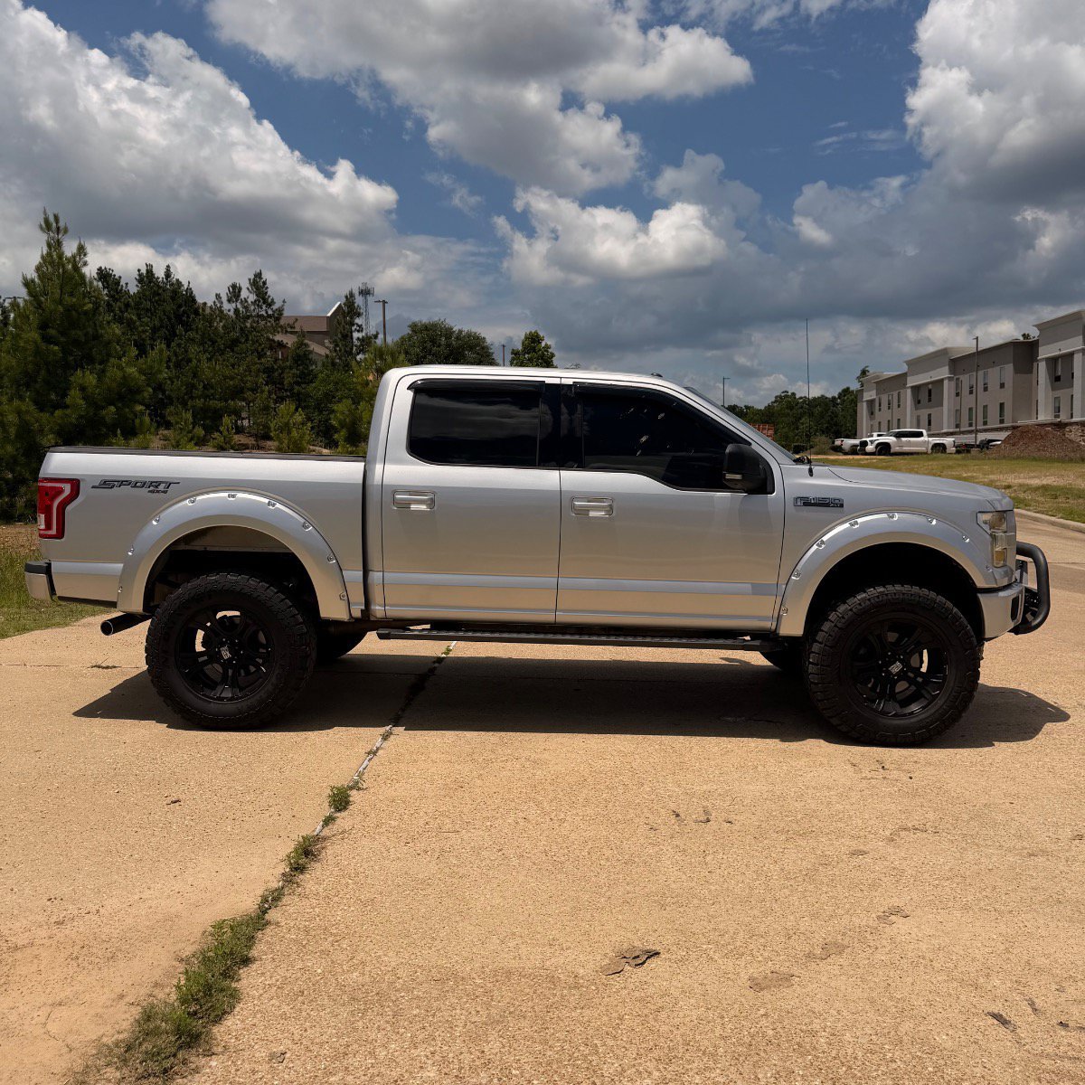 Used 2015 Ford F150 XLT w/ Equipment Group 301A Mid AWD/4WD image 4