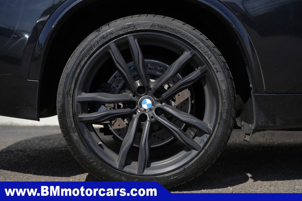 Used 2016 BMW X5 M image 9