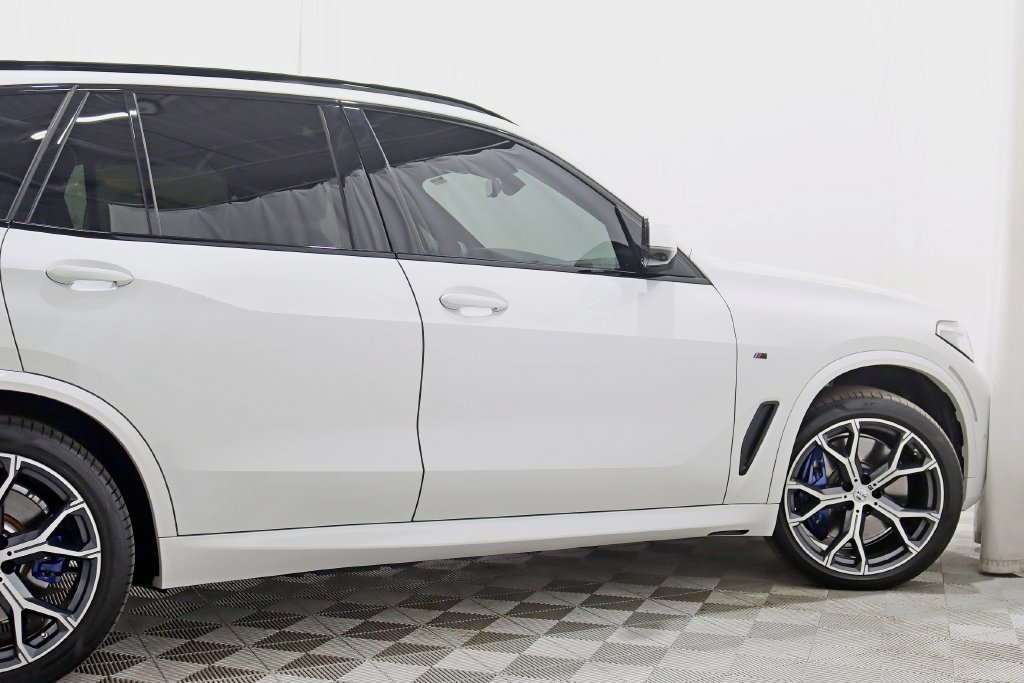 Used 2023 BMW X5 xDrive45e w/ Executive Package AWD/4WD image 12