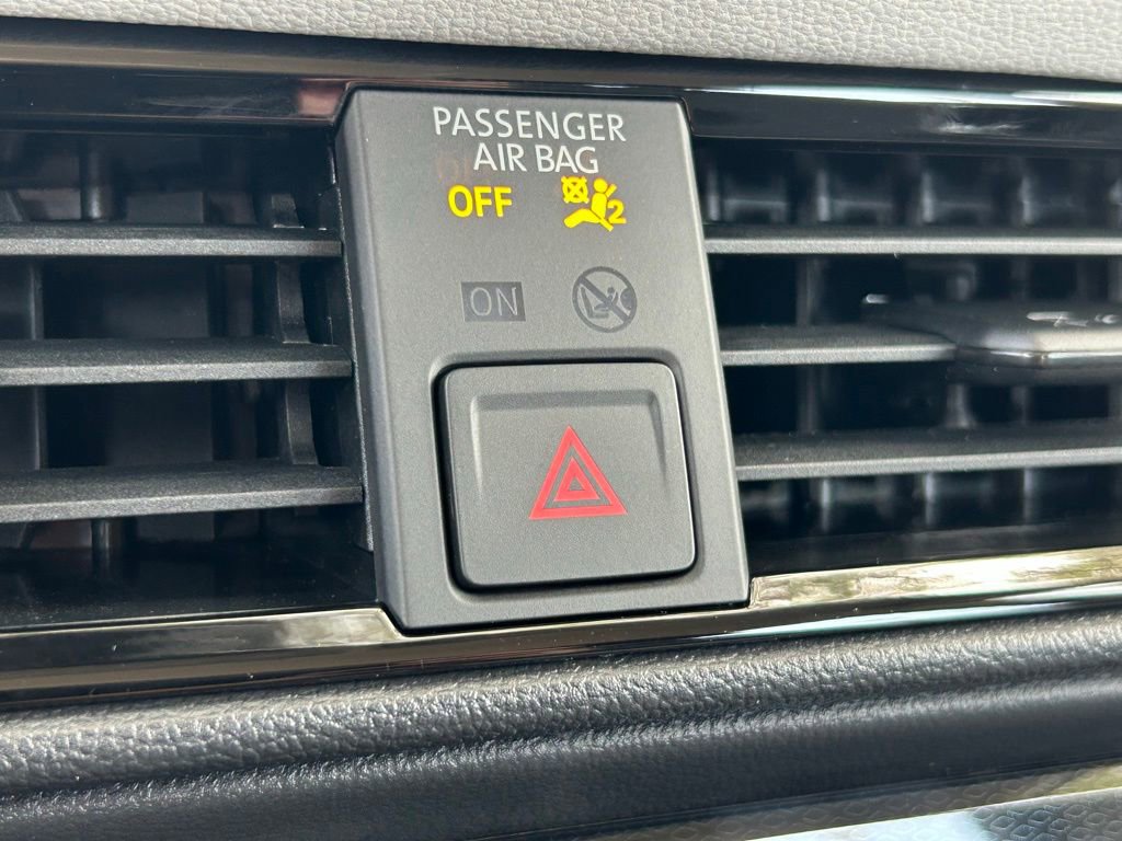 Used 2025 Volkswagen Taos S FWD image 30