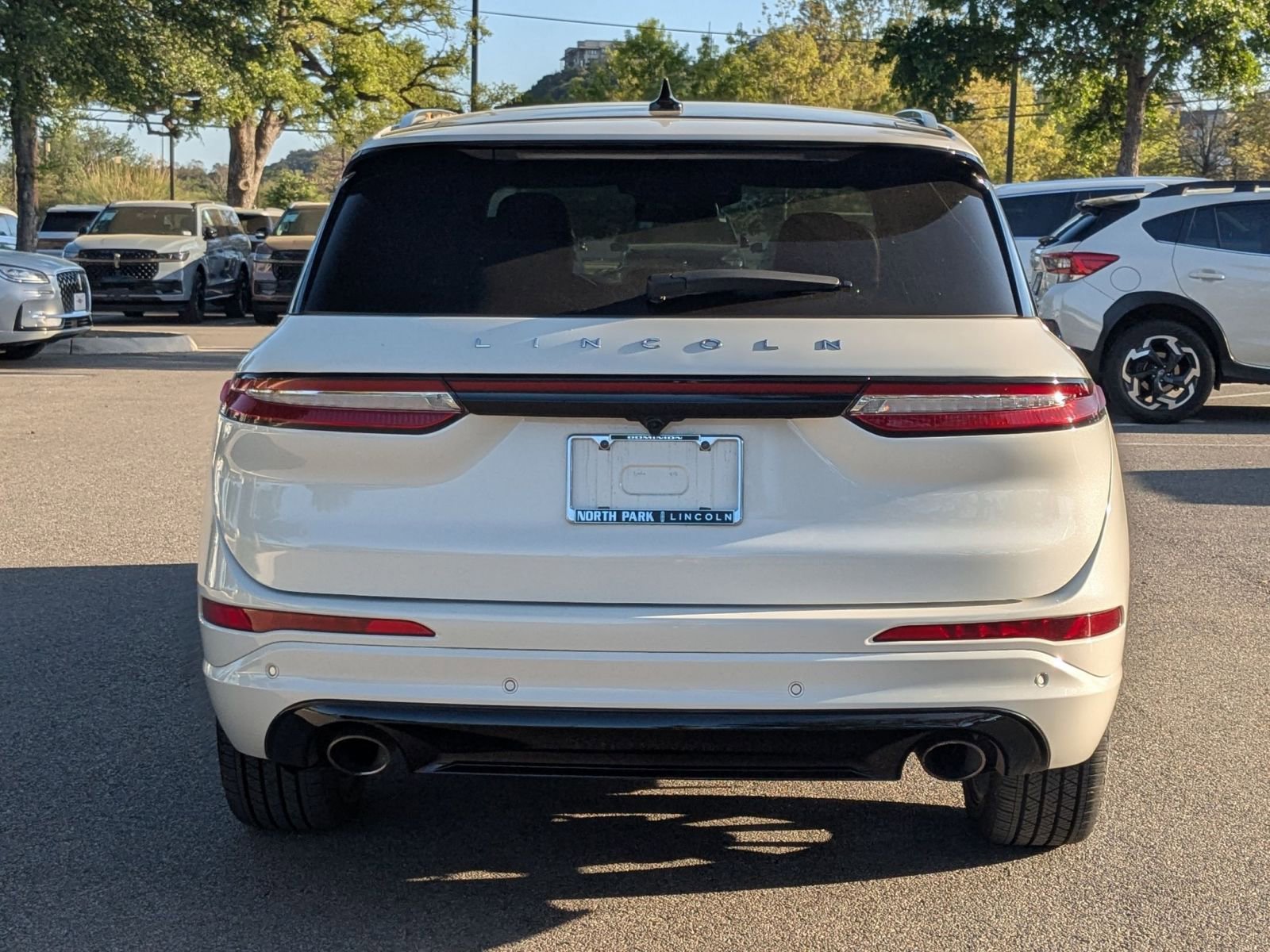 Used 2024 Lincoln Corsair Grand Touring image 4