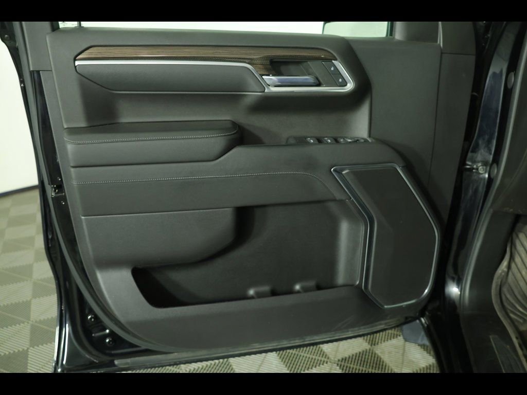 Used 2022 Chevrolet Silverado 1500 LT w/ Z71 Off-Road Package image 24