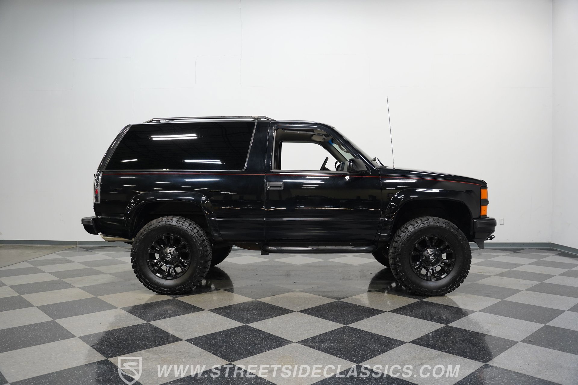 Used 1996 Chevrolet Tahoe Z71 image 14