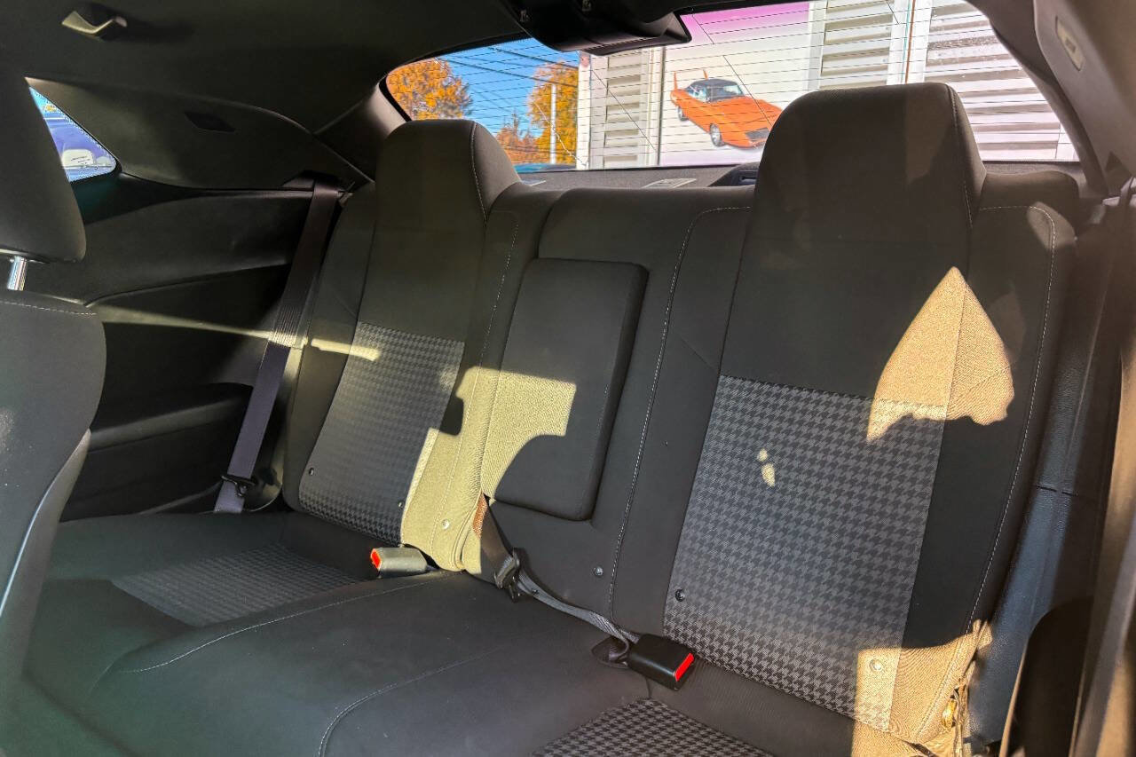 Used 2022 Dodge Challenger R/T Scat Pack w/ Shaker Package image 11