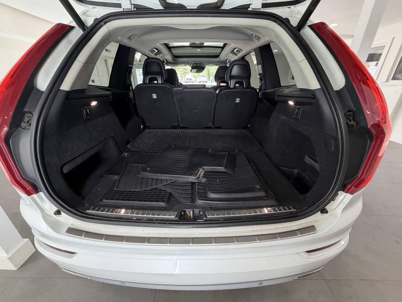 Used 2016 Volvo XC90 T5 Momentum FWD image 19