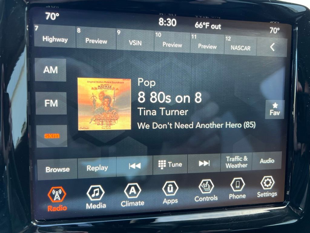 Used 2022 Jeep Cherokee Limited image 35