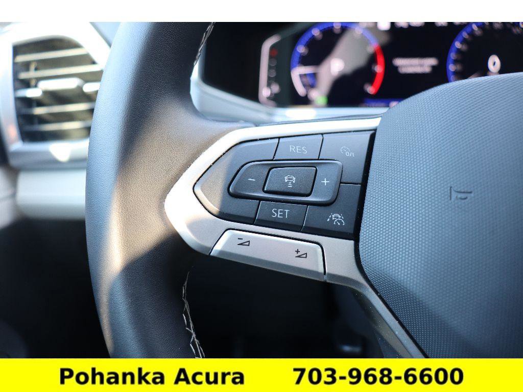 Used 2025 Volkswagen Taos SEL image 12