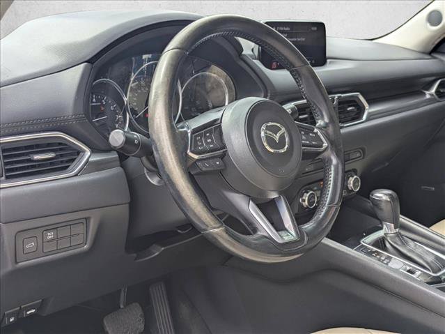 Used 2017 MAZDA CX-5 Touring w/ Preferred Equipment Package FWD image 4