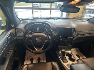 Used 2020 Jeep Grand Cherokee Overland AWD/4WD image 7